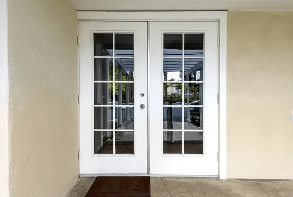 Safety First – Preparing For The French Door Repair