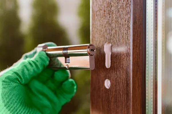 Front Door Repair Tips Every Homeowner Should Know Diy Front Door Repair Tips