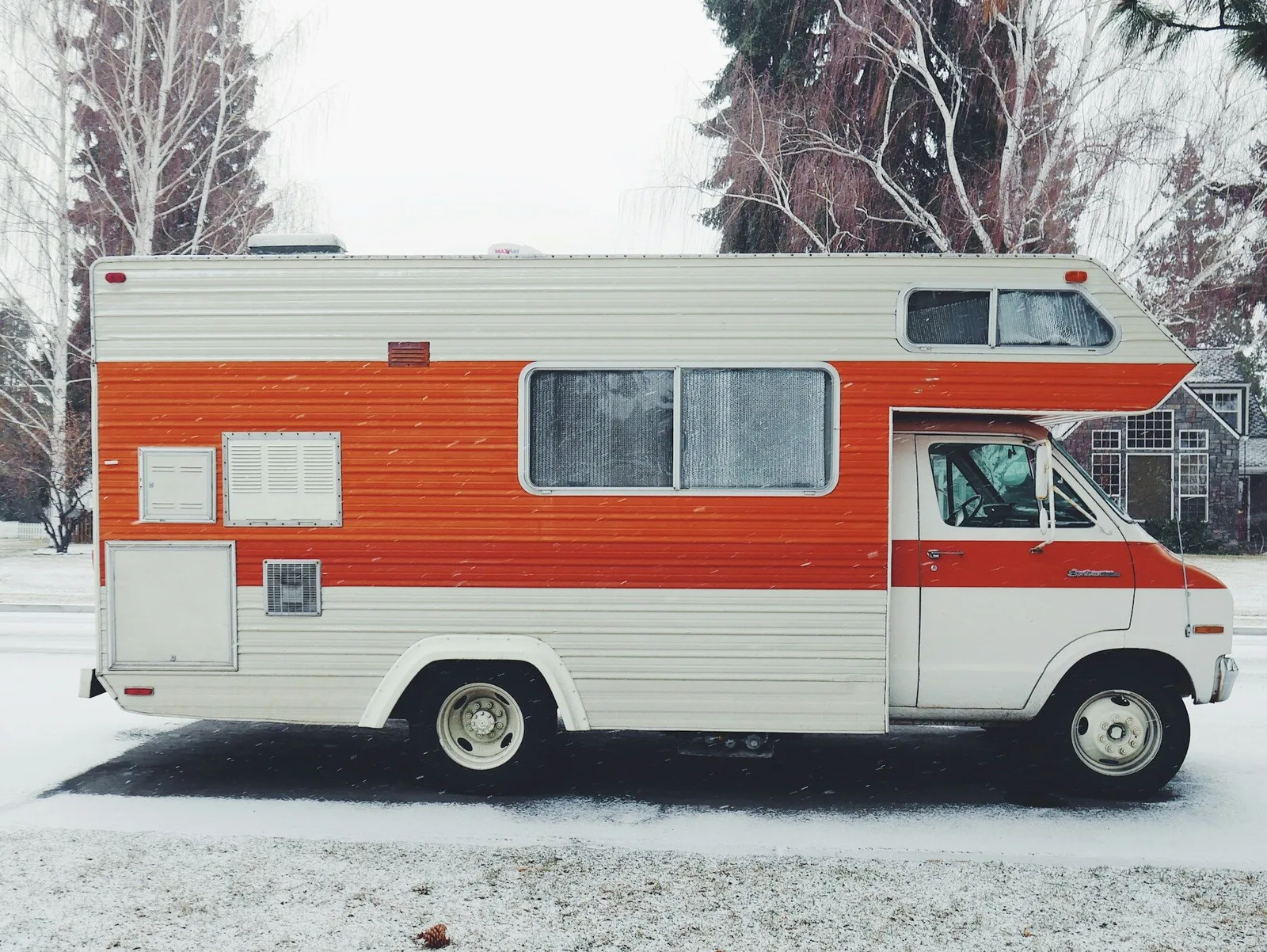 Expert Tips for Caravan Window Replacement Maintaining Caravan Windows