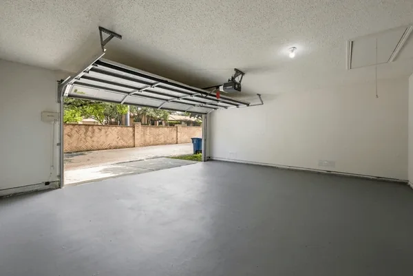 Quick and Affordable Garage Window Replacement Tips Garage Safety And Aesthetics