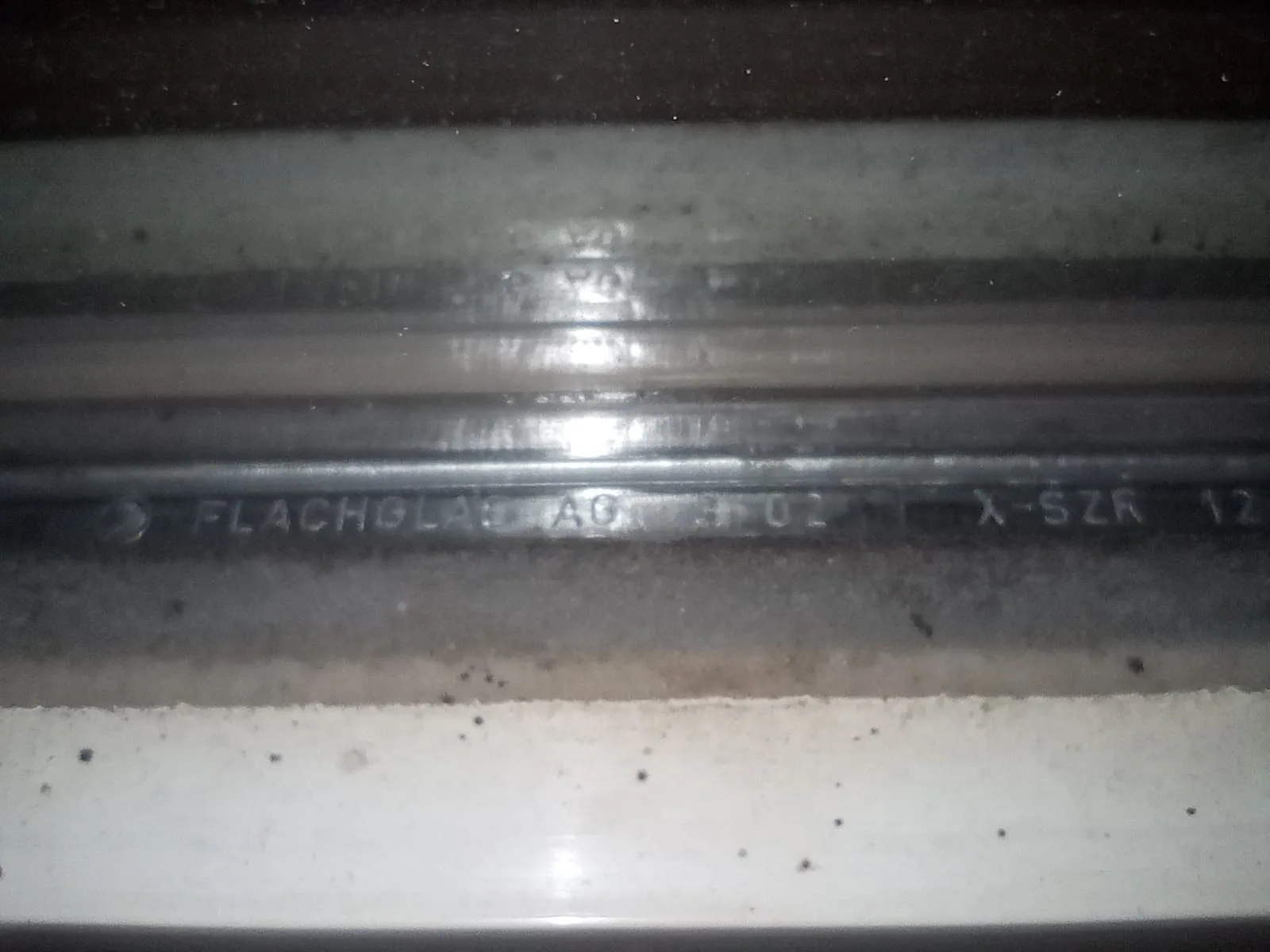 Double Glazing: Repair or Replace? (Costs Compared)